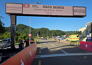 Vehicle-Mounted Mobile Display System For Swiss Cycling Events