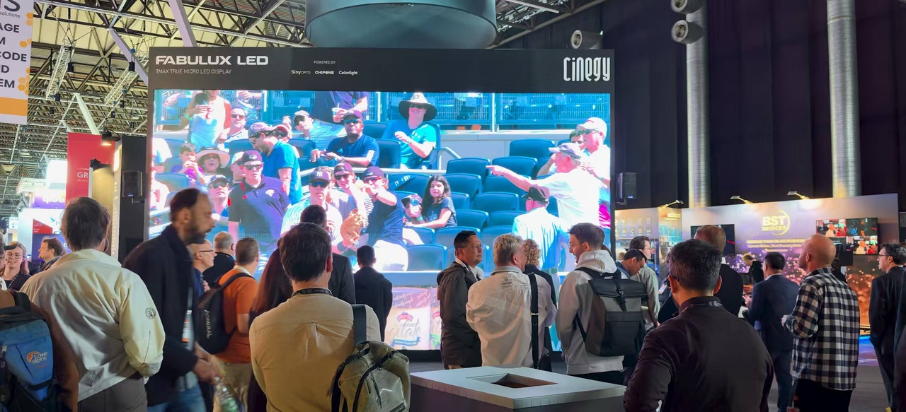 Fabulux MiP 8K Screen at IBC 2025