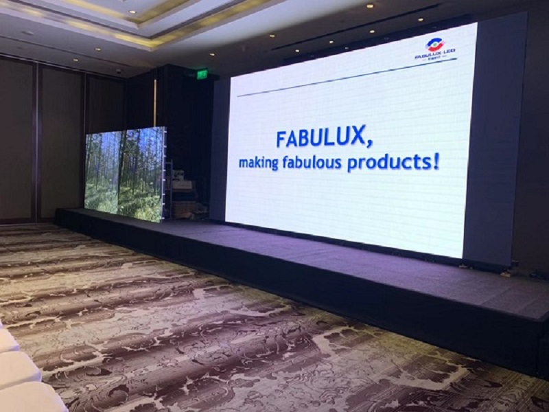 Spider Series magnetic LED panel design