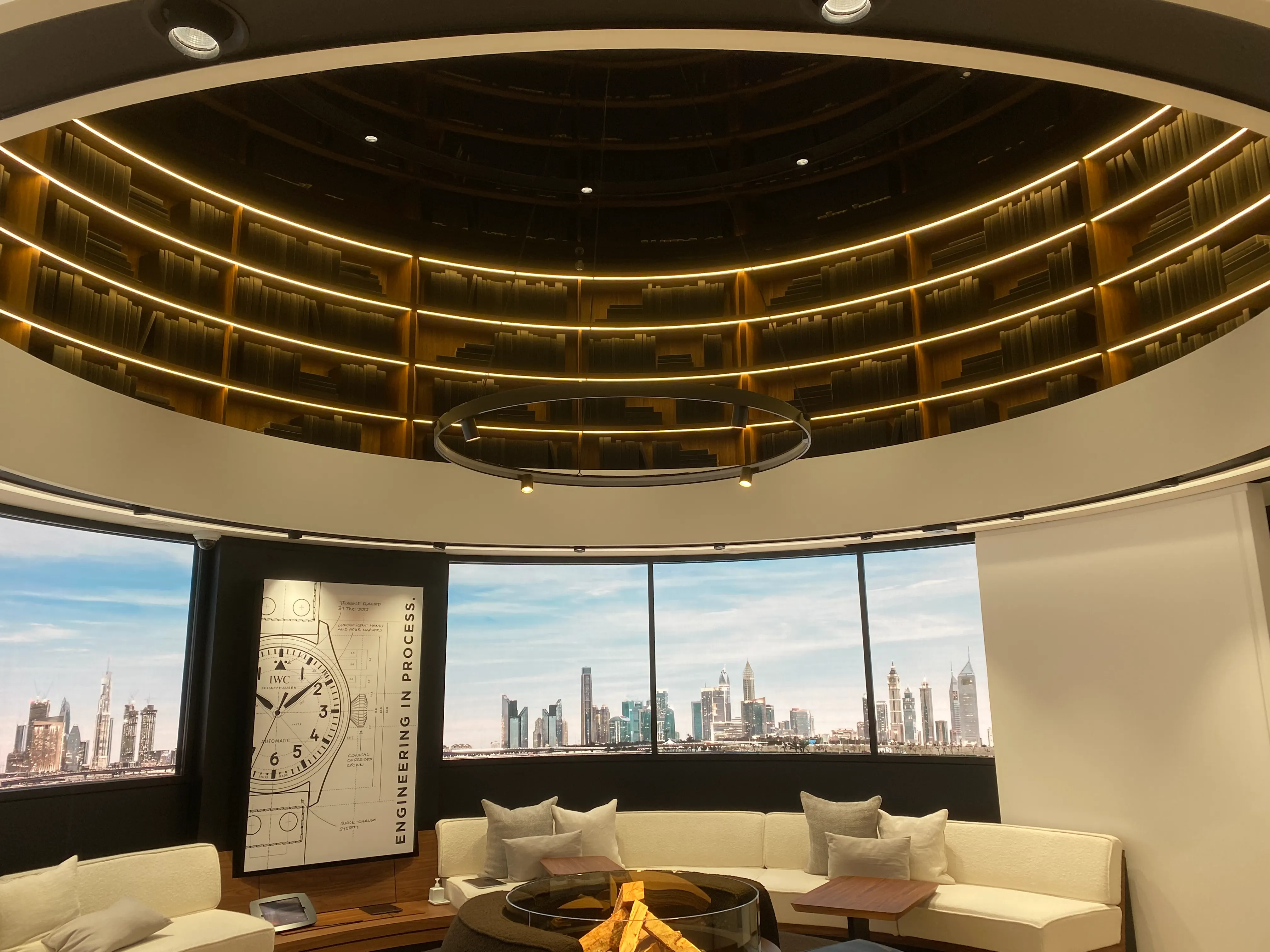 High-End Retail Display Visual Effect