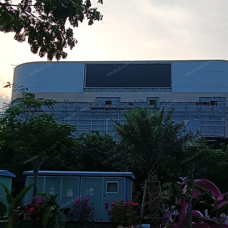 Outdoor LED Display Night Effect