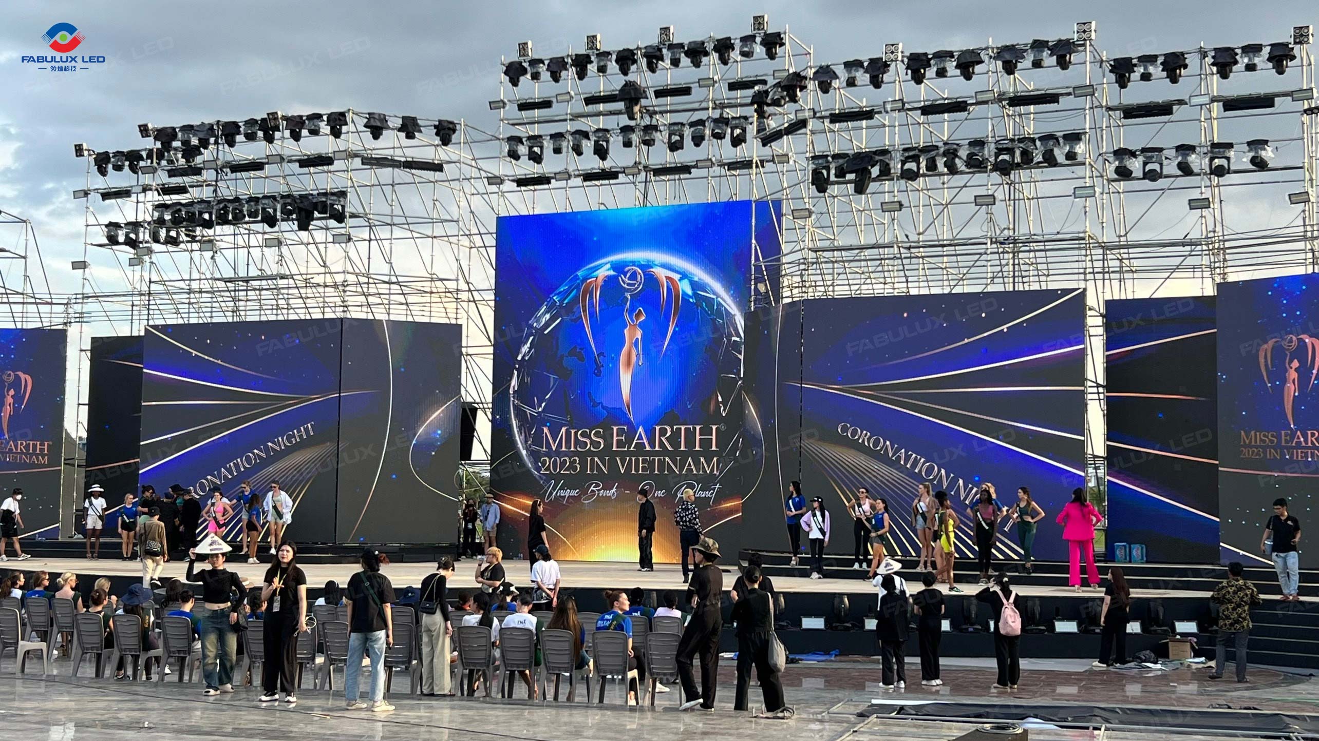 Miss Earth 2023 Vietnam Master Plus 3.9mm Stage
