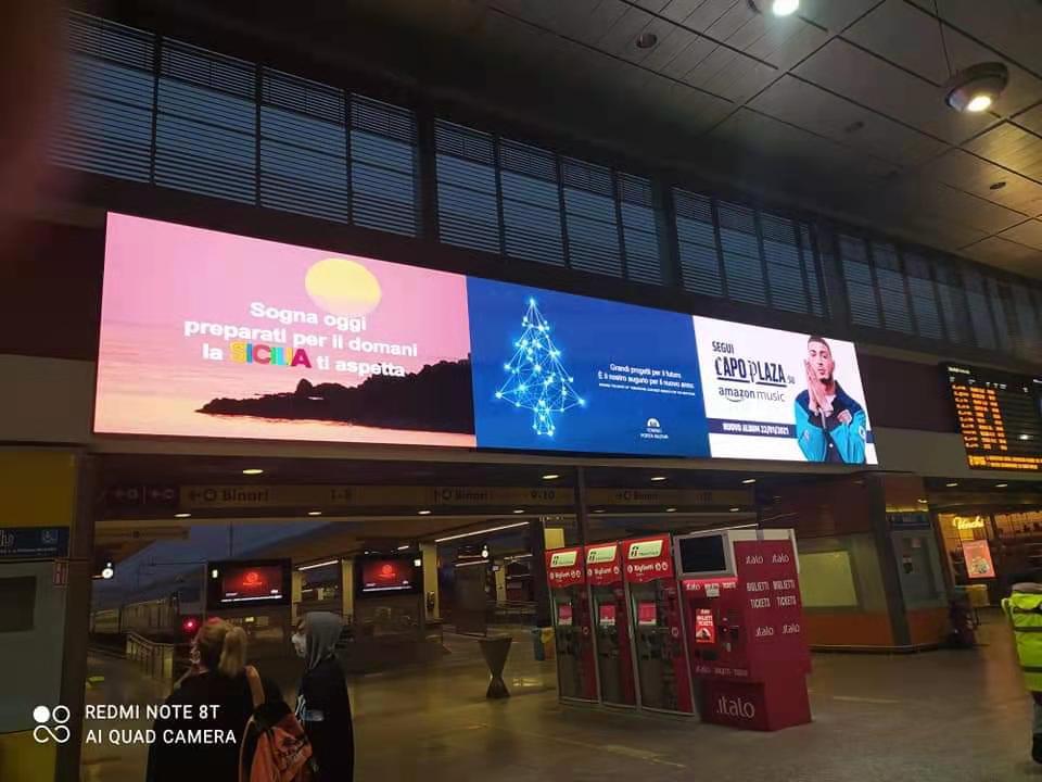 Fabulux TMAX Series P2.6 at Italy Train Station