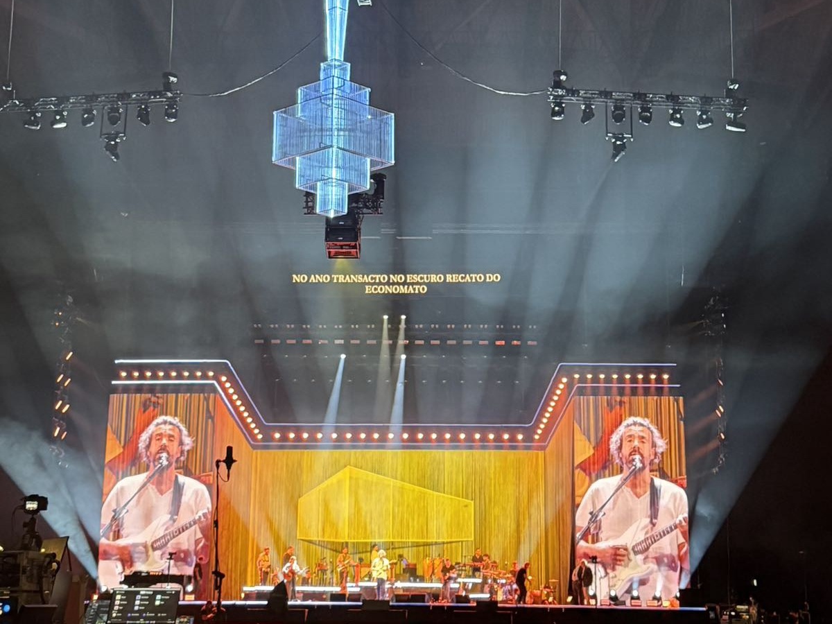 Master Plus Black LED Stage Visuals