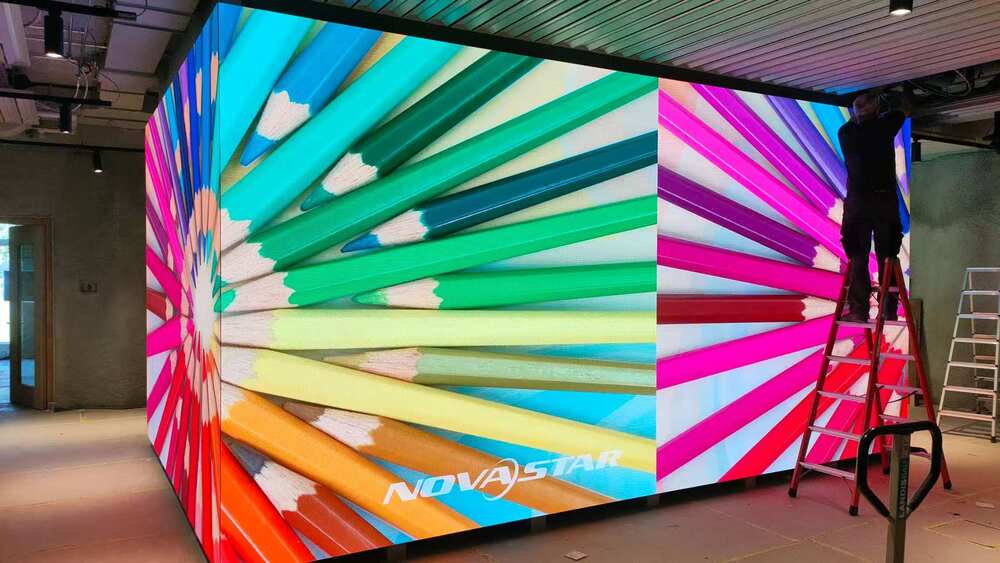 Fabulux T Series P1.9 Triple-Sided Display in Switzerland