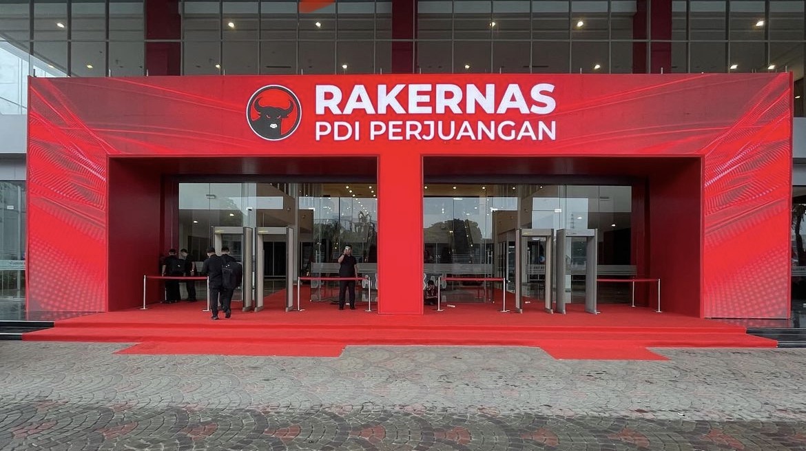 Rakernas Stage Close-up